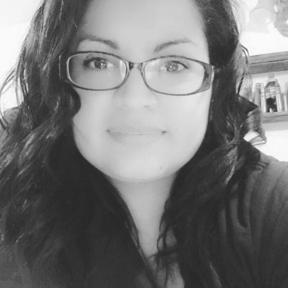 Meet your Posher, Cynthia - Picture 1 of 1